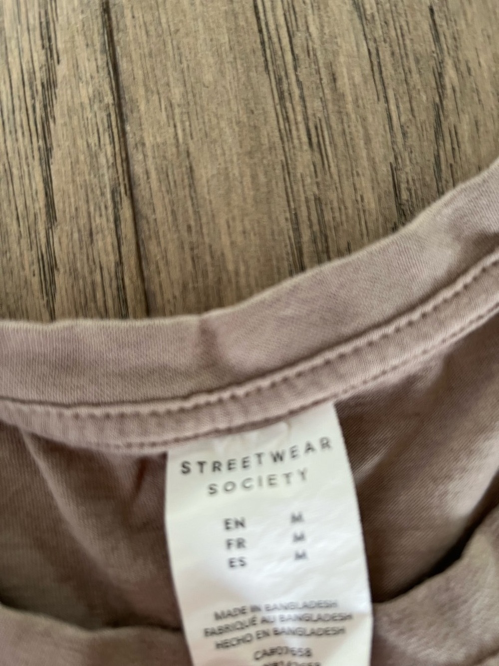 Streetwear Society Beige Tee with Leopard Heart 'I NYC' Graphic size M - Picture 3 of 3